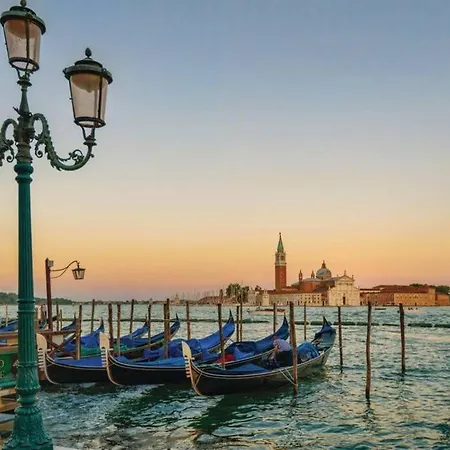 Stefania Asolo Piscina E Biliardo Casa vacanze *