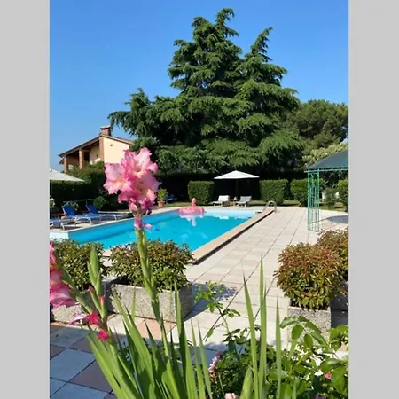 Stefania Asolo Piscina E Biliardo 度假居 *