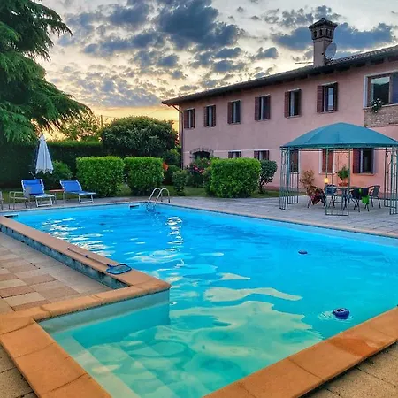 Stefania Asolo Piscina E Biliardo 度假居 *